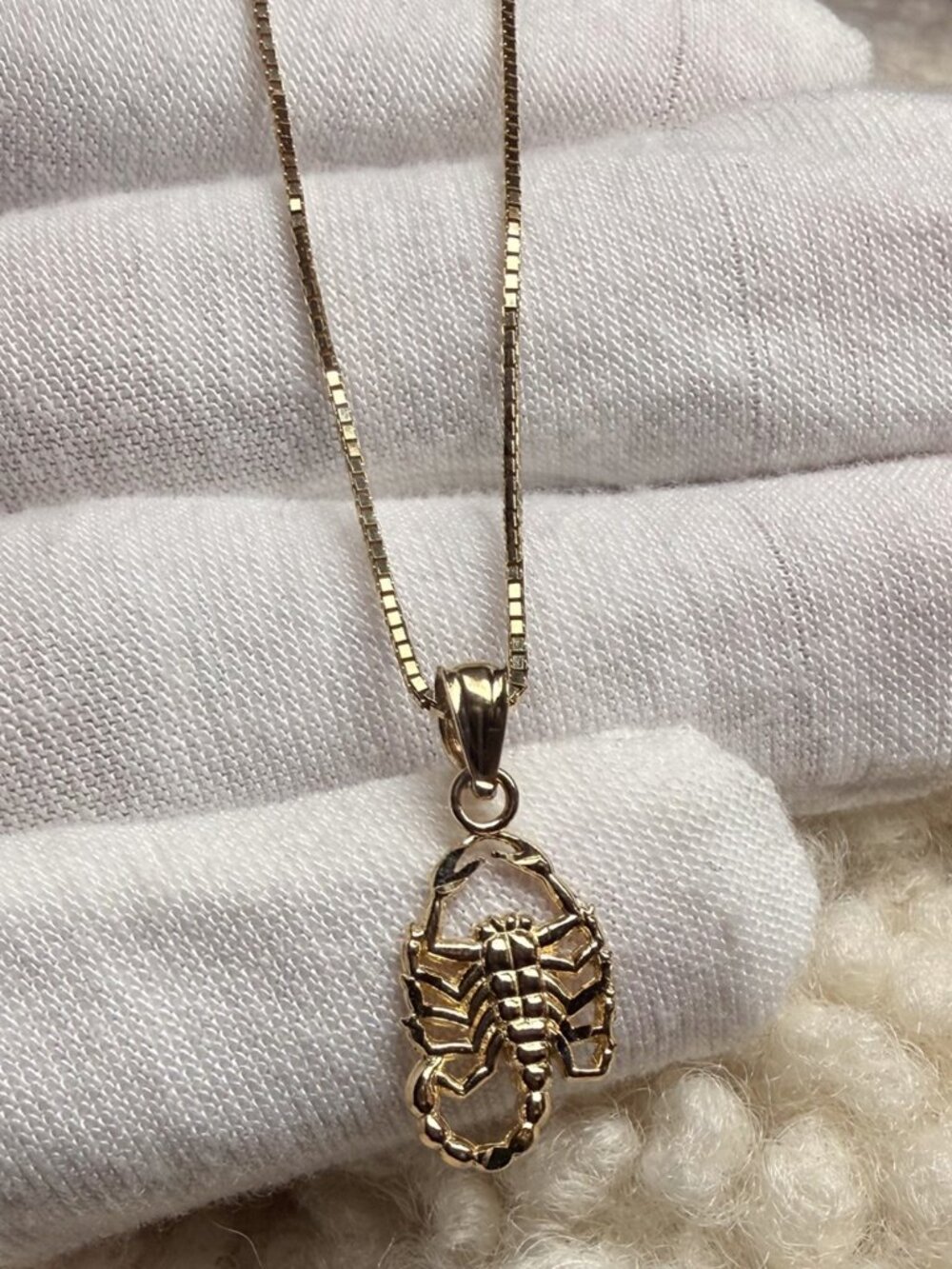 14K Yellow Gold Scorpion Pendant With 0.8mm Box Chain - 22 inch